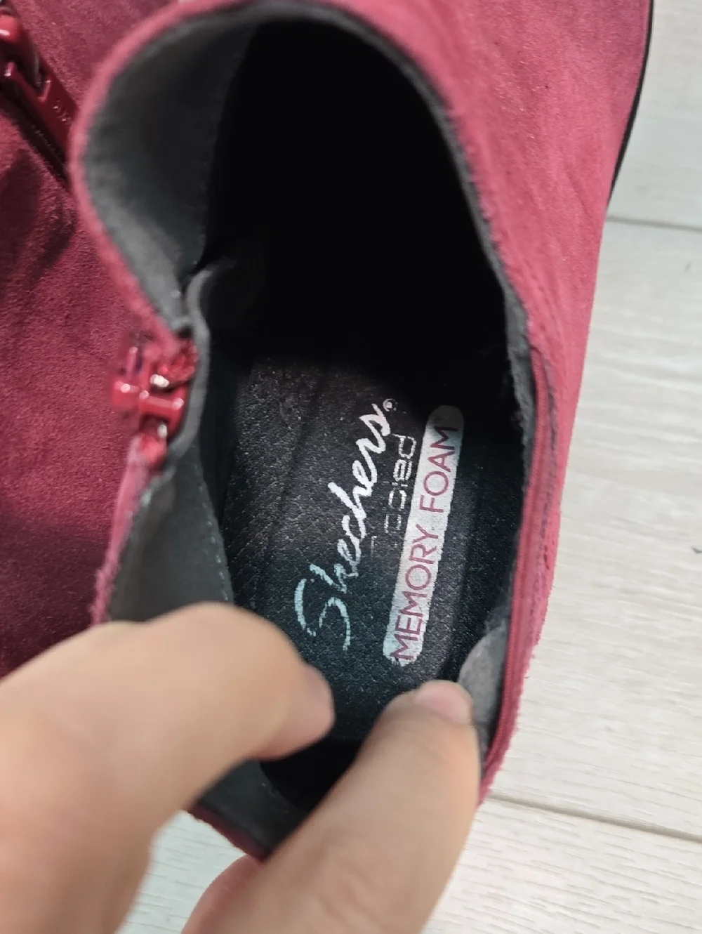 Skechers Women Memory Foam Burgundy Suede Wedge Ankle Boots Shoes Sz 8